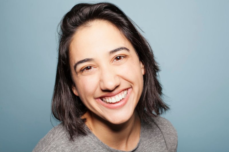 Julia+Lindon+HEADSHOT